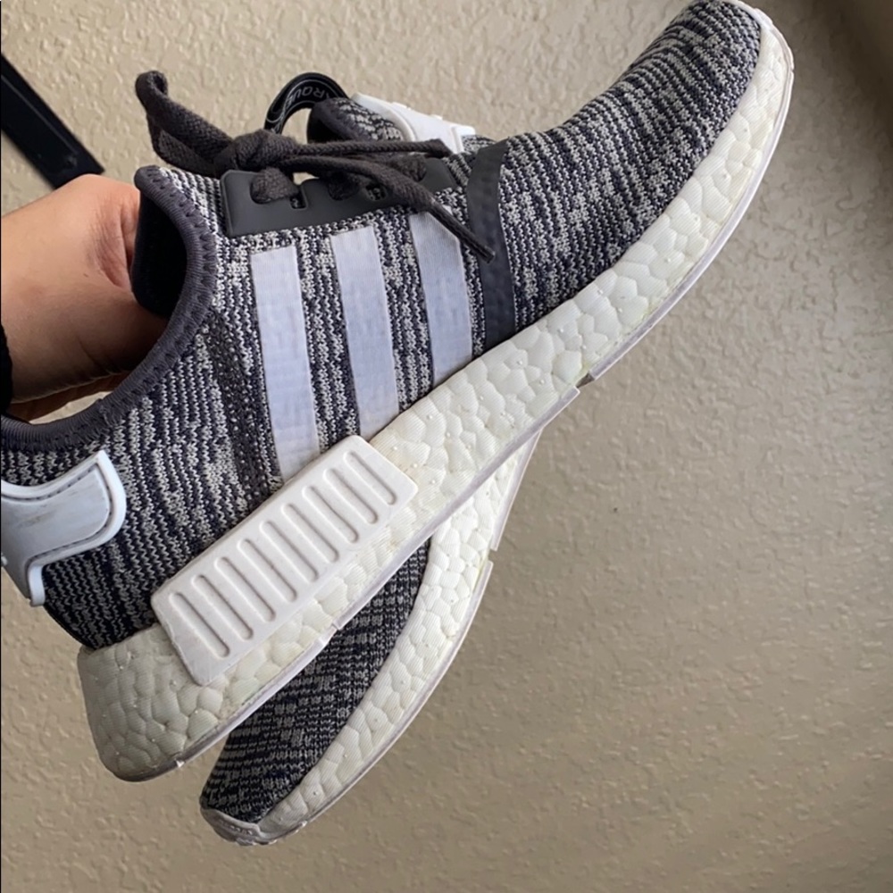 NMD_R1 Glitch Medium Grey sneakers